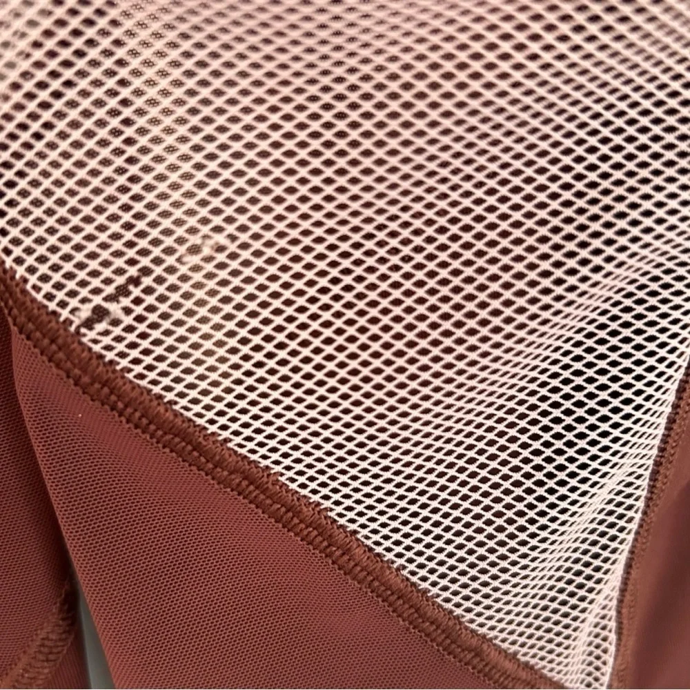 Lululemon X Barry’s Stronger as One High Rise Tight in Midnight Maroon, Size 4